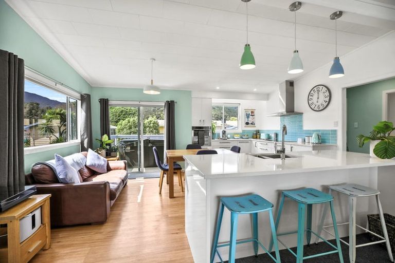 Photo of property in 30 Seaview Avenue, Te Puru, Thames, 3575
