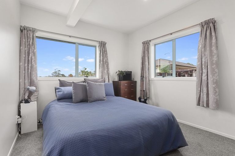 Photo of property in 217 Glengarry Road, Glen Eden, Auckland, 0602