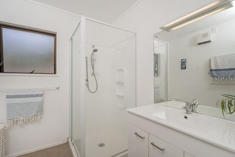 Photo of property in 2 Prescott Place, Pauanui, Hikuai, 3579