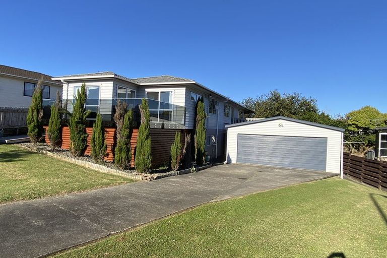 Photo of property in 69 Marendellas Drive, Bucklands Beach, Auckland, 2014