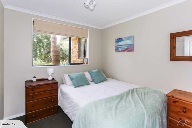 Photo of property in 13 Kathleen Reece Place, Waiuku, 2123