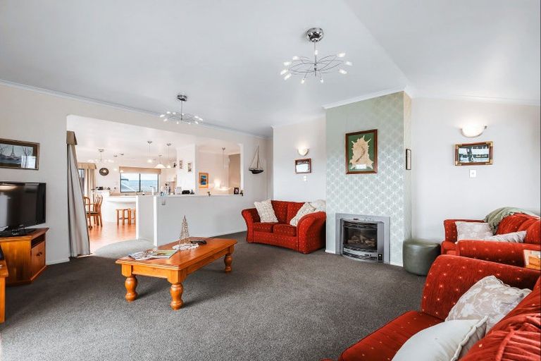 Photo of property in 91 Kahotea Drive, Motuoapa, 3382