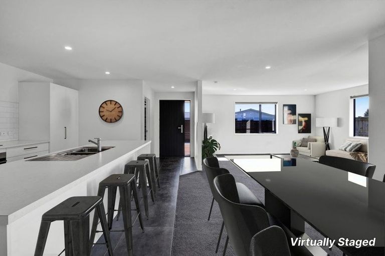 Photo of property in 66 Murray Avenue, Hawera, 4610