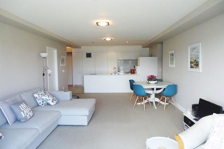 Photo of property in The Capital, 3/370 Oriental Parade, Oriental Bay, Wellington, 6011
