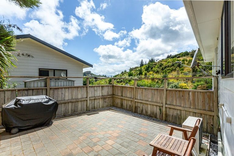 Photo of property in 49 Omapere Street, Whitby, Porirua, 5024