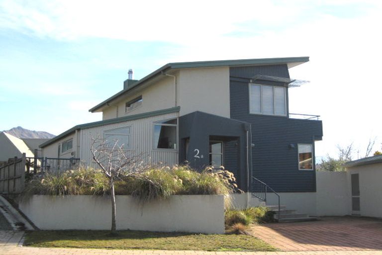 Photo of property in 2a Meadowbrook Place, Wanaka, 9305