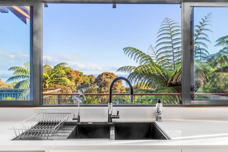 Photo of property in 3 Whakamoenga Point, Acacia Bay, Taupo, 3385