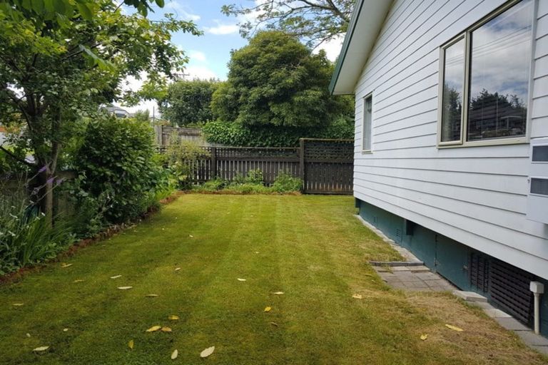 Photo of property in 25 Chesham Avenue, Waipahihi, Taupo, 3330