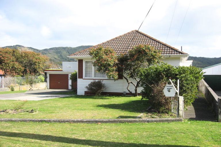Photo of property in 3 Isabel Grove, Wainuiomata, Lower Hutt, 5014
