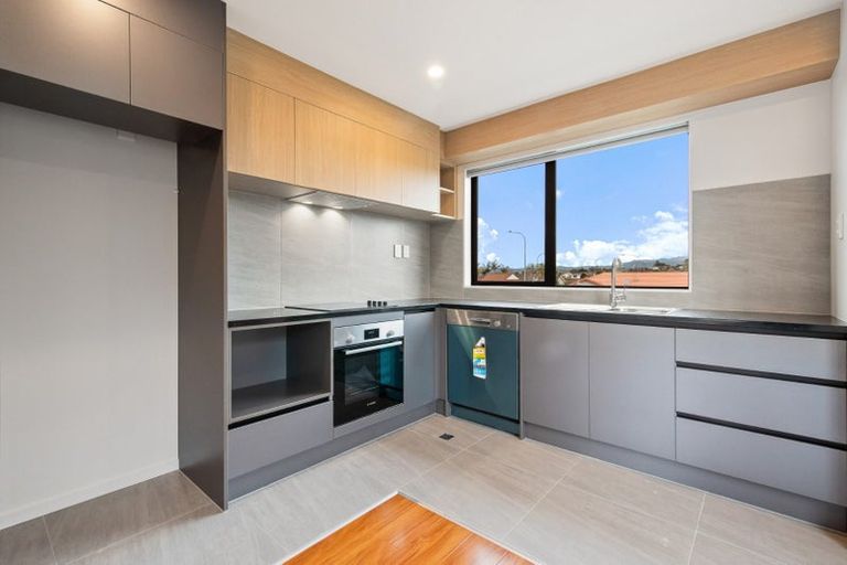 Photo of property in 10 Red Arches Road, Henderson, Auckland, 0610