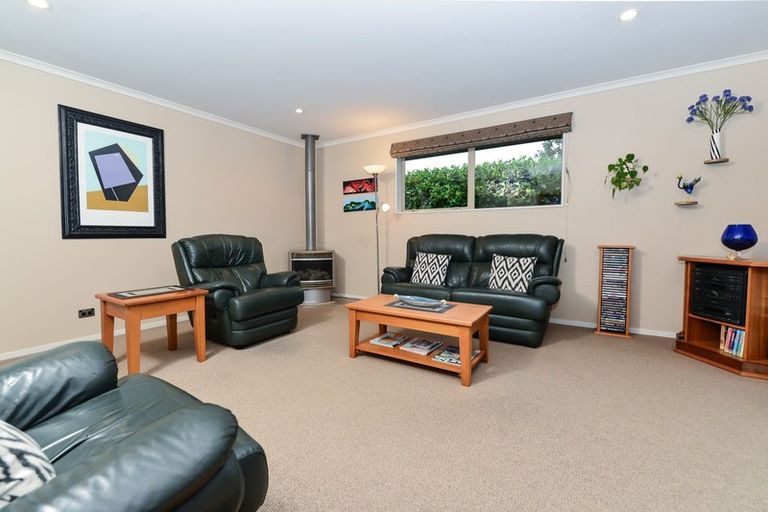 Photo of property in 18 Merlin Close, Huntington, Hamilton, 3210