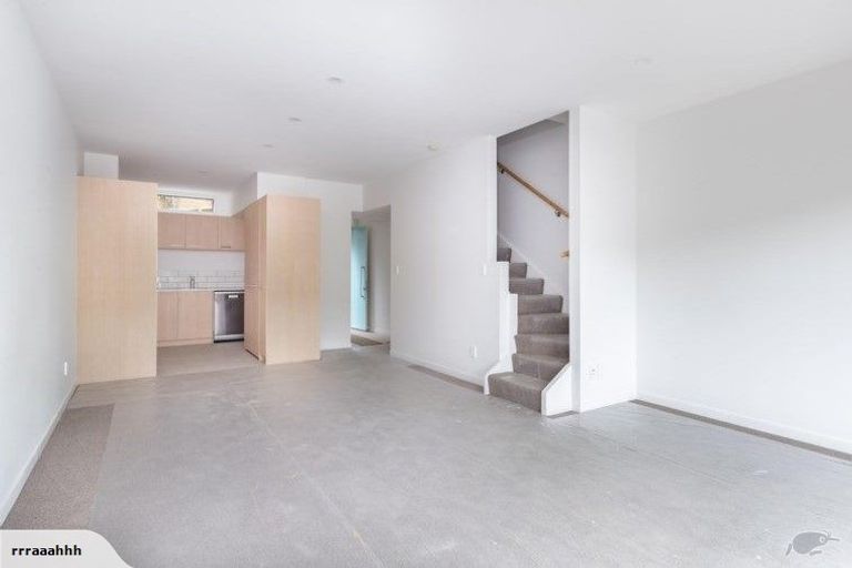 Photo of property in 7u3 Handyside Street, Tawa, Wellington, 5028