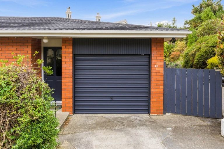 Photo of property in 42 Cliffs Road, Saint Clair, Dunedin, 9012