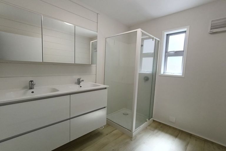 Photo of property in Drummond Street Flats, 19 Drummond Street, Mount Cook, Wellington, 6021