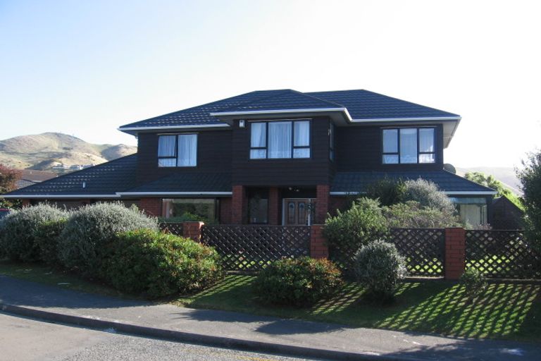 Photo of property in 6 Maywood Grove, Churton Park, Wellington, 6037