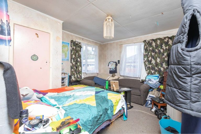 Photo of property in 16 Grant Crescent, Masterton, 5810