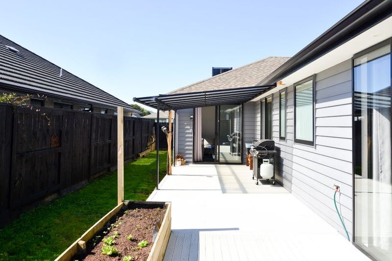 Photo of property in 1 Kaaka Street, Cambridge, 3434