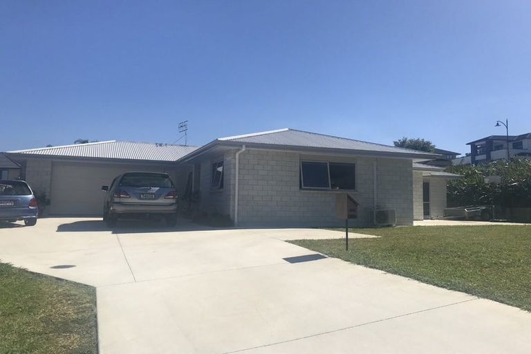 Photo of property in 22 Kinmount Drive, Pyes Pa, Tauranga, 3112