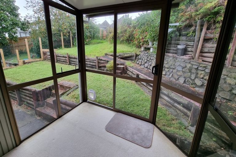 Photo of property in 2/3 Oaktree Avenue, Browns Bay, Auckland, 0630