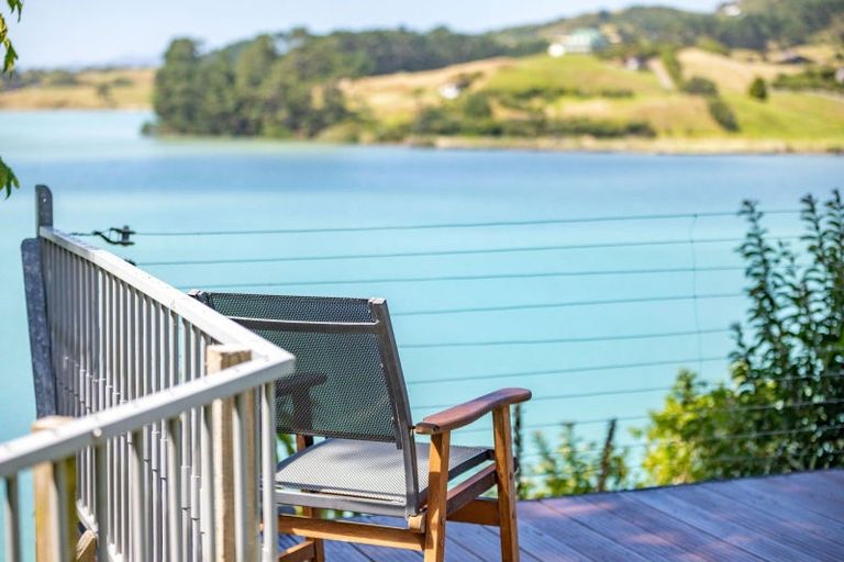 Photo of property in 6 Mara Kai Lane, Raglan, 3225