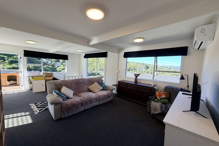 Photo of property in 73b Airlie Road, Plimmerton, Porirua, 5026