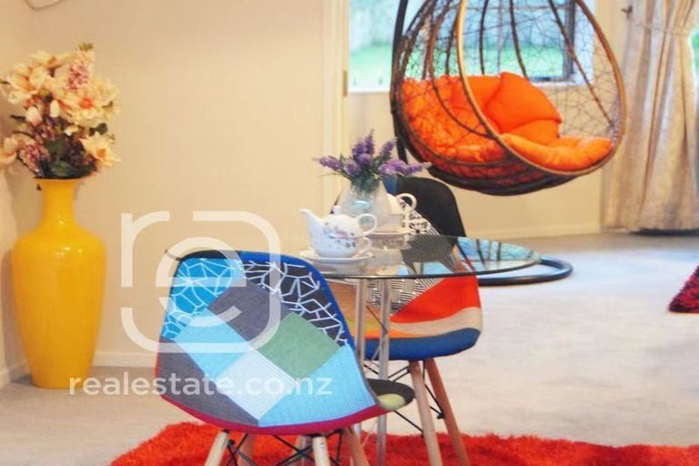 Photo of property in 8 Helen Ryburn Place, Torbay, Auckland, 0630