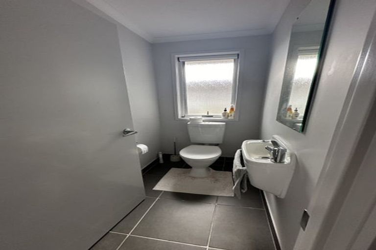 Photo of property in 220 Harbourside Drive, Karaka, Papakura, 2113