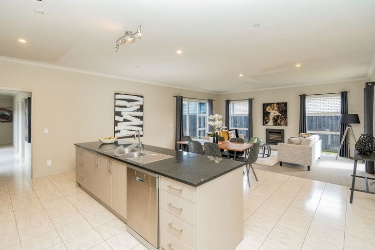 Photo of property in 21 Langdale Court, Huntington, Hamilton, 3210