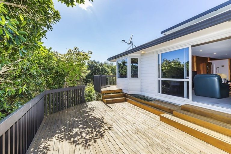 Photo of property in 9 Samwell Drive, Whitby, Porirua, 5024