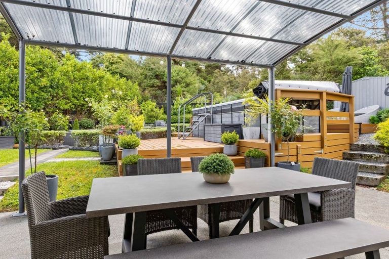 Photo of property in 8 Somerset Place, Stanmore Bay, Whangaparaoa, 0932