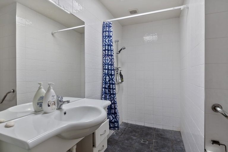 Photo of property in 201u8 Massey Street, Frankton, Hamilton, 3204