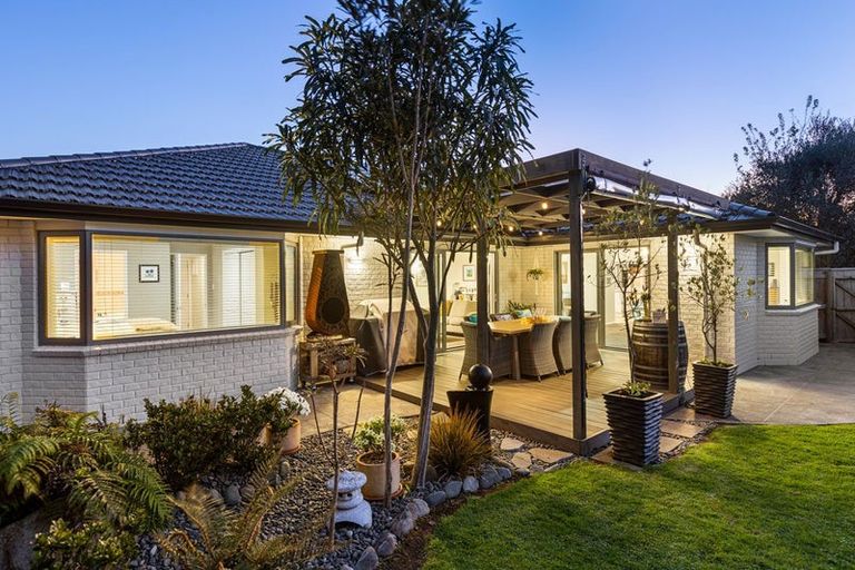 Photo of property in 10g Tupare Place, Highlands Park, New Plymouth, 4312