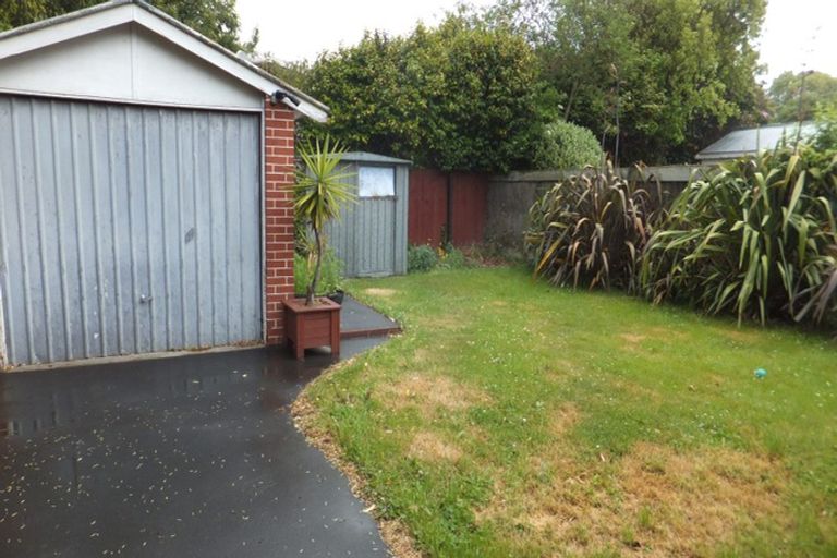 Photo of property in 65 Maidstone Road, Ilam, Christchurch, 8041