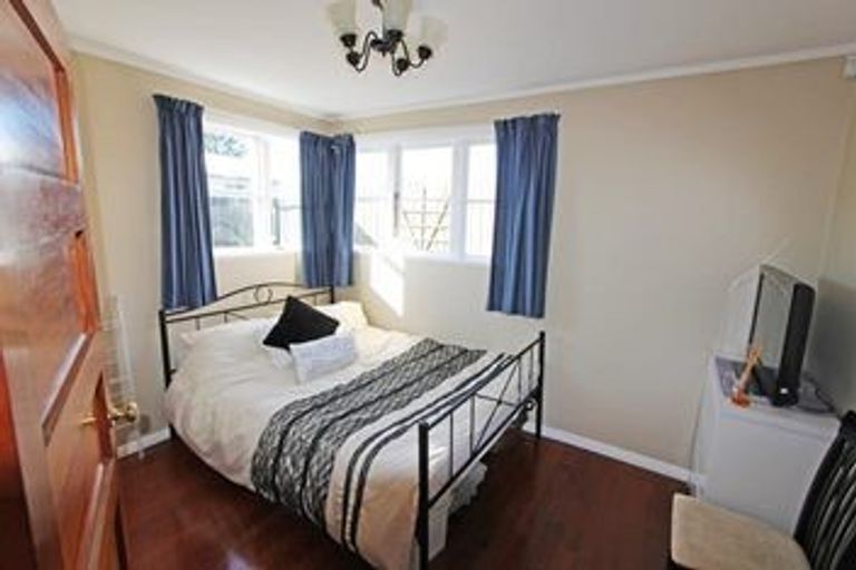 Photo of property in 43b Moire Road, Massey, Auckland, 0614