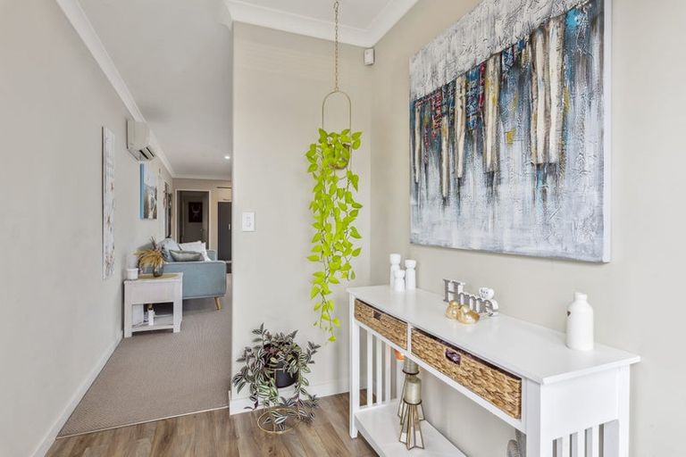 Photo of property in 44 Kotuku Drive, Paraparaumu Beach, Paraparaumu, 5032