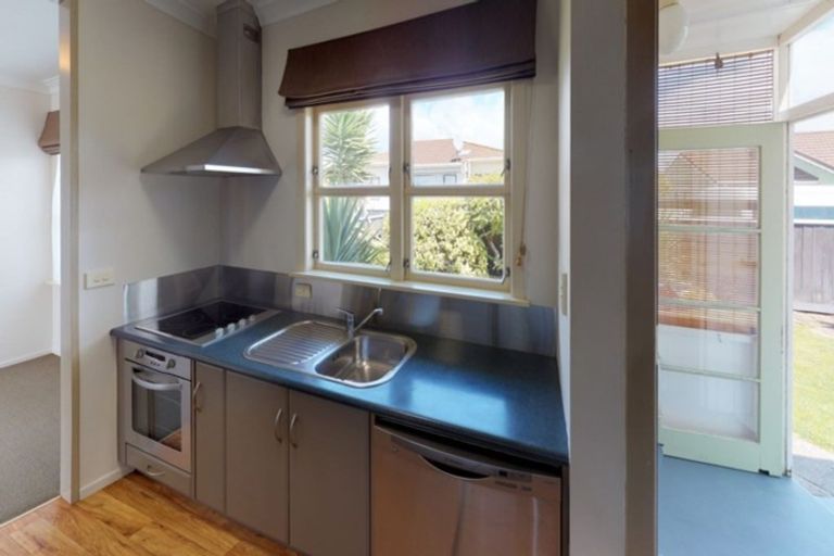 Photo of property in 23 Essex Street, Levin, 5510