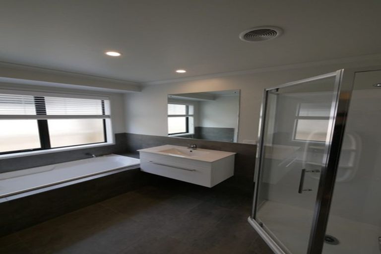 Photo of property in 2 Matawai Puna Drive, Pukekohe, 2120