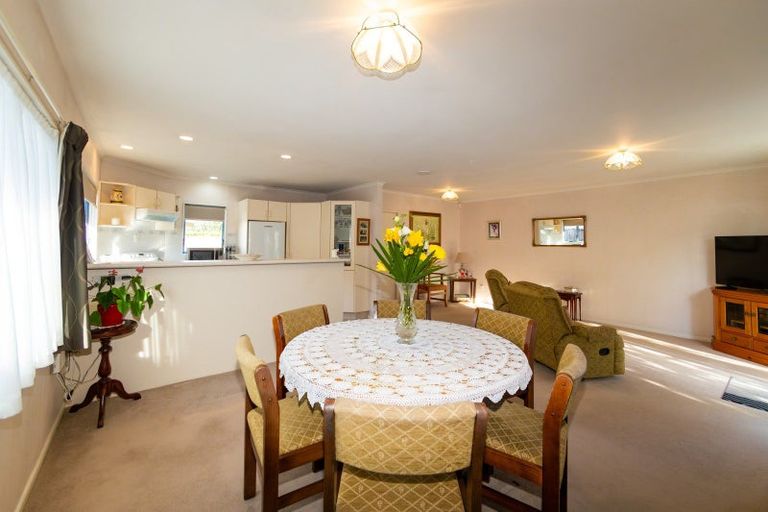 Photo of property in 2/189 Gloucester Street, Taradale, Napier, 4112