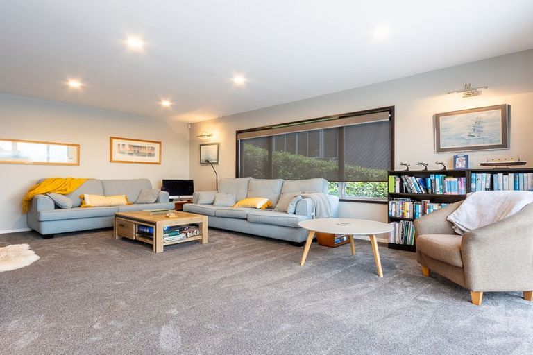 Photo of property in 48 Kotare Street, Waikanae, 5036