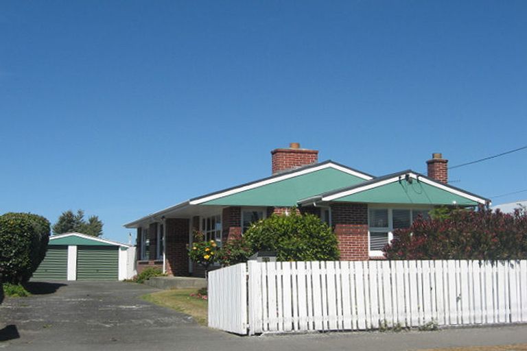 Photo of property in 67 Vivian Street, Burwood, Christchurch, 8083