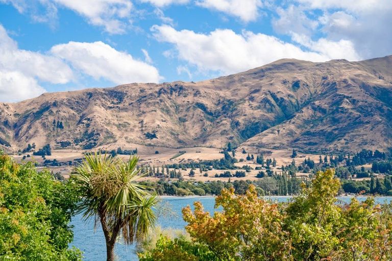 Photo of property in 109 Lakeside Road, Wanaka, 9305