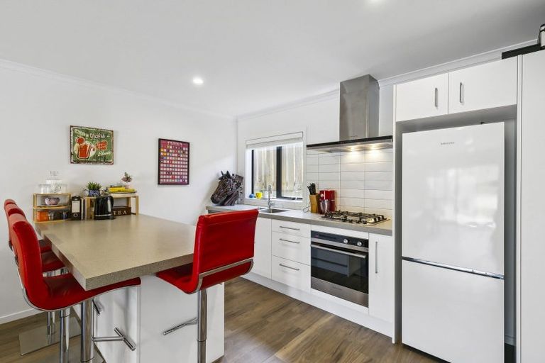Photo of property in 9u6 Surrey Street, Tawa, Wellington, 5028