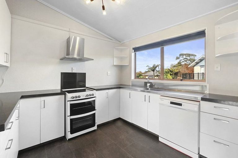 Photo of property in 15 Pukekohatu Street, Waitara, 4320