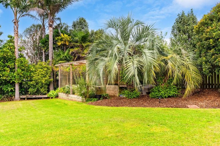 Photo of property in 381 Cove Road, Waipu, 0582