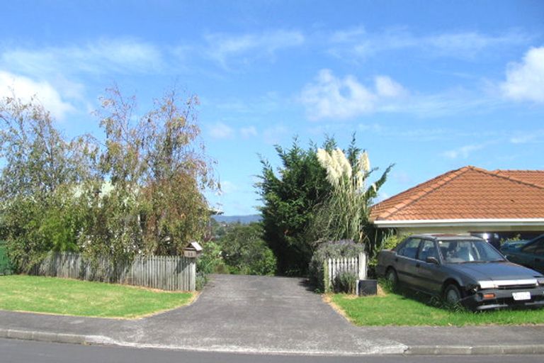 Photo of property in 15a Darcy Place, Massey, Auckland, 0614
