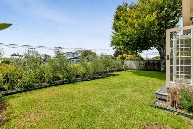 Photo of property in 168 Brooklands Road, Vogeltown, New Plymouth, 4310