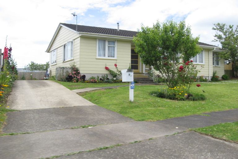 Photo of property in 8 Heyford Close, Mangere, Auckland, 2022