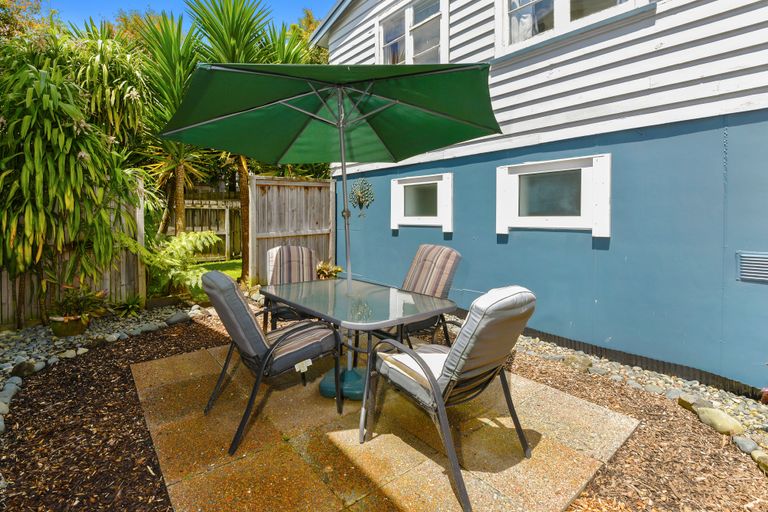 Photo of property in 2/86 Gardner Avenue, New Lynn, Auckland, 0600