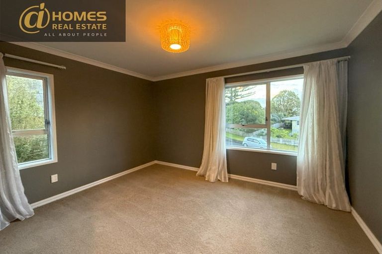 Photo of property in 7 Beeche Place, Birkdale, Auckland, 0626