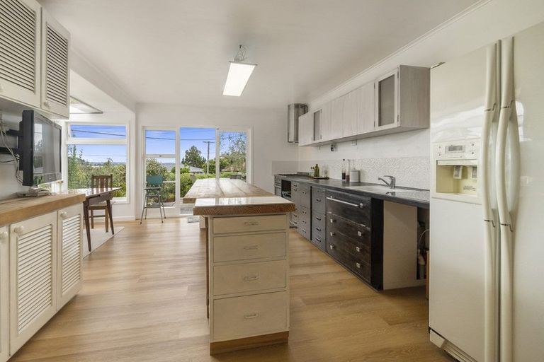 Photo of property in 50 Roberts Road, Te Atatu South, Auckland, 0610